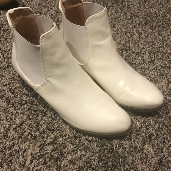 chase and chloe booties